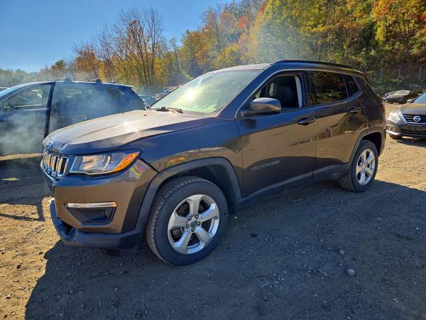 2018 JEEP COMPASS — Front 3/4