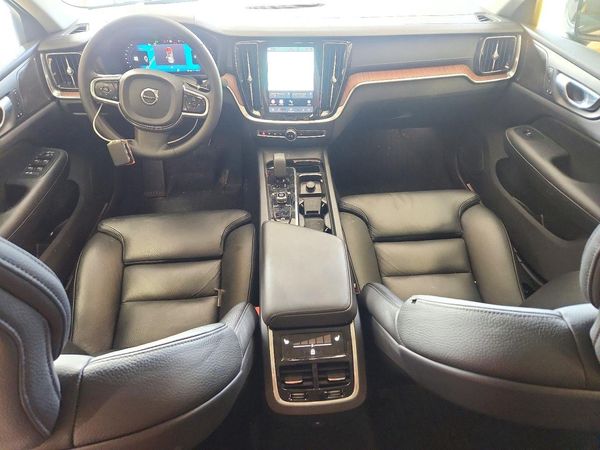 2024 VOLVO S60 Ultimate Dark — CKPT