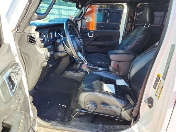 2021 JEEP WRANGLER Unlimited Sahara 4XE — DENT