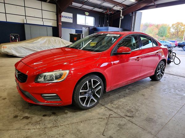 2018 VOLVO S60 — DSFA — Front 3/4