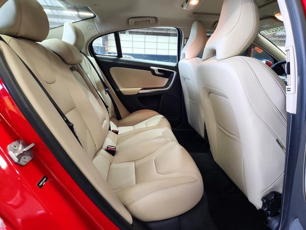 2018 VOLVO S60 Dynamic — PSRS