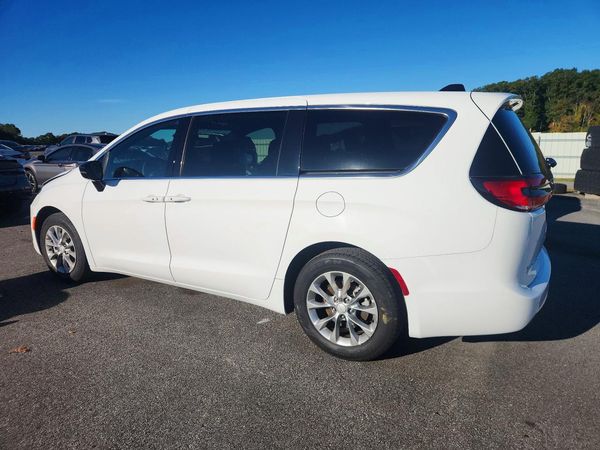 2027 CHRYSLER PACIFICA Limited — DSRA