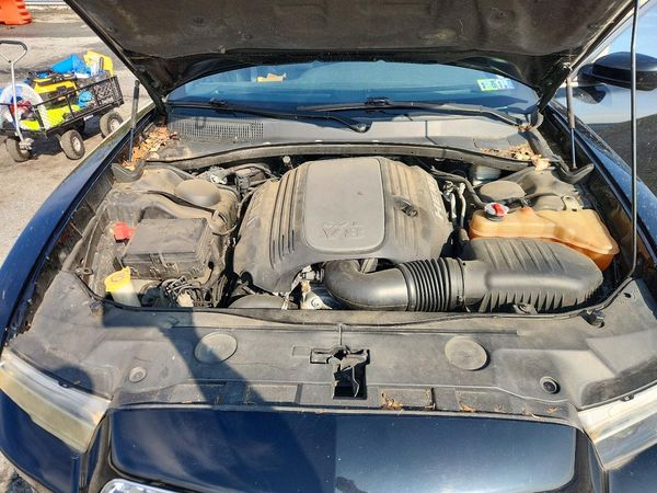 2012 DODGE CHARGER R/T — Engine bay