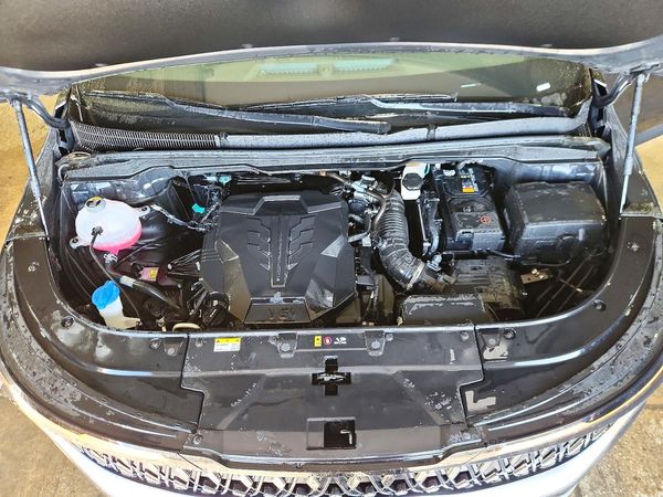 2026 KIA CARNIVAL LX, LXS — Engine bay