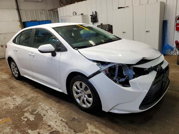 2026 TOYOTA COROLLA LE — Passenger 3/4