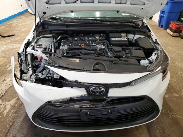 2026 TOYOTA COROLLA LE — Engine bay