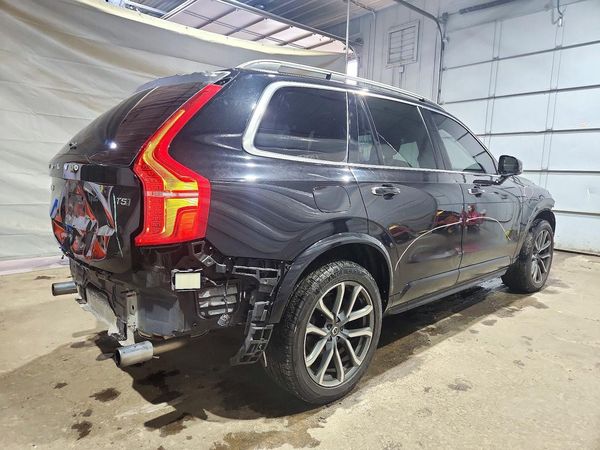 2018 VOLVO XC90 Momentum — PSRA