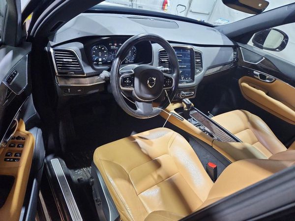 2018 VOLVO XC90 Momentum — CKPT