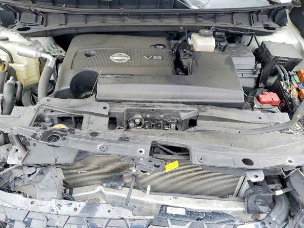 2019 NISSAN MURANO — Engine bay