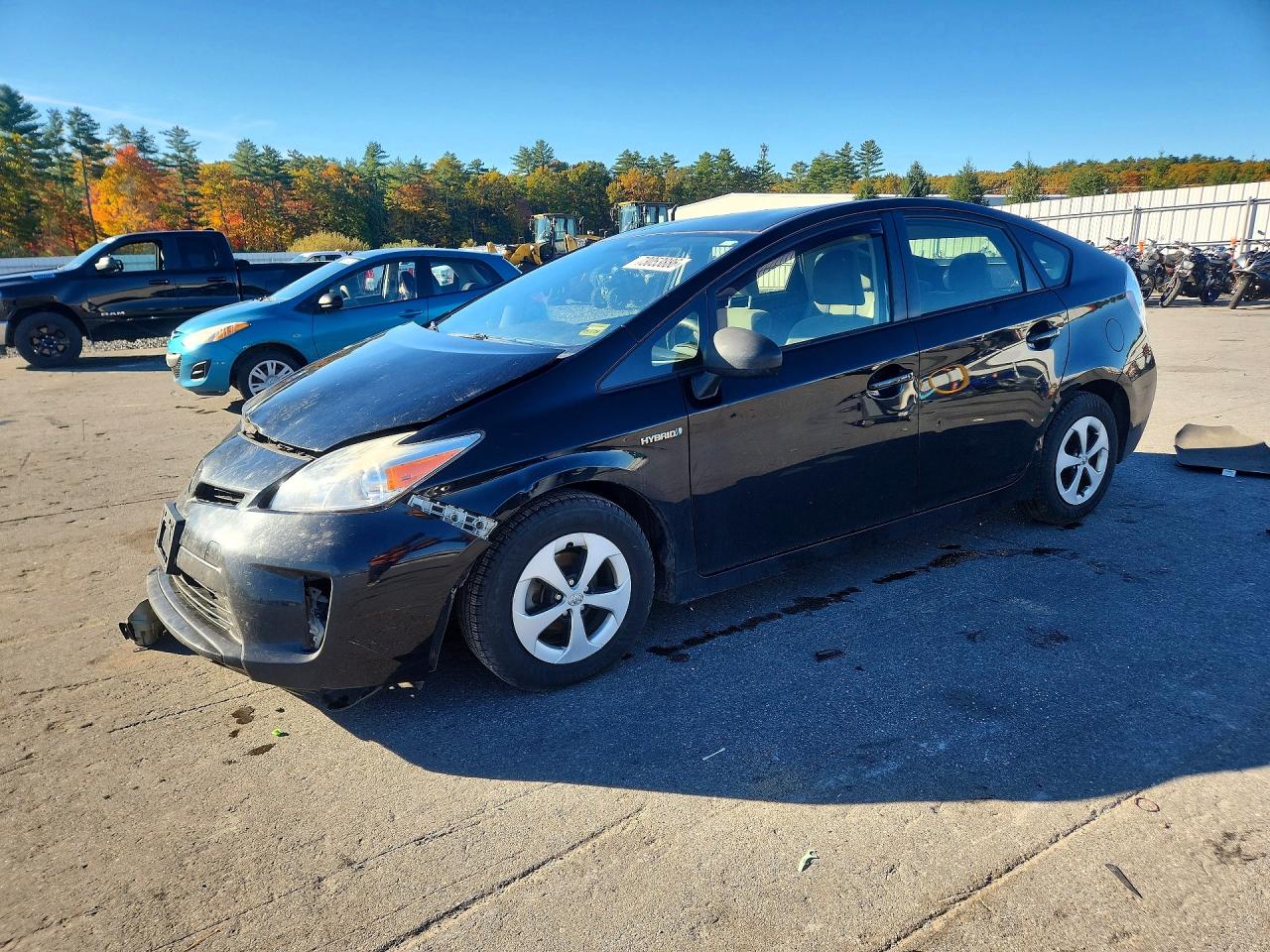 2015 TOYOTA PRIUS — Front 3/4