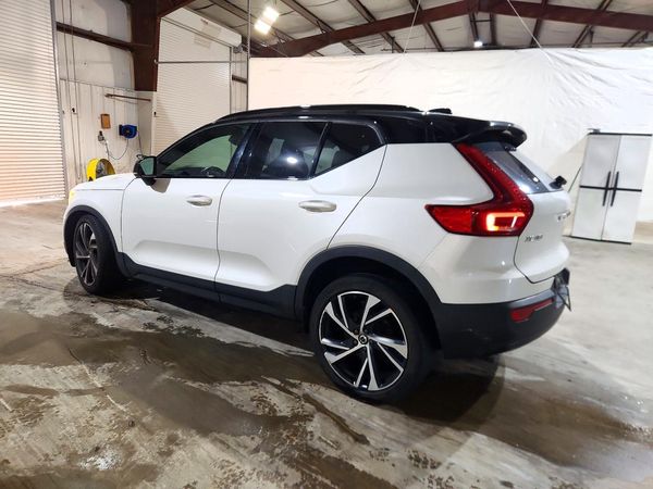 2021 VOLVO XC40 R-Design — DSRA