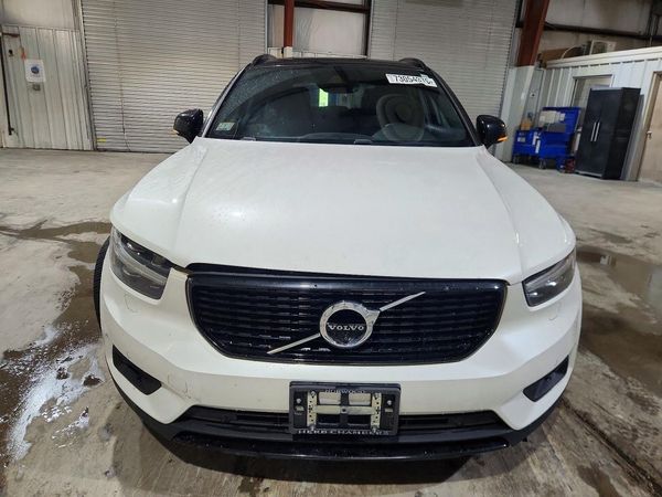 2021 VOLVO XC40 R-Design — DIRF
