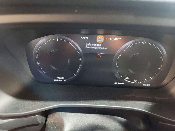 2021 VOLVO XC40 R-Design — ODOM