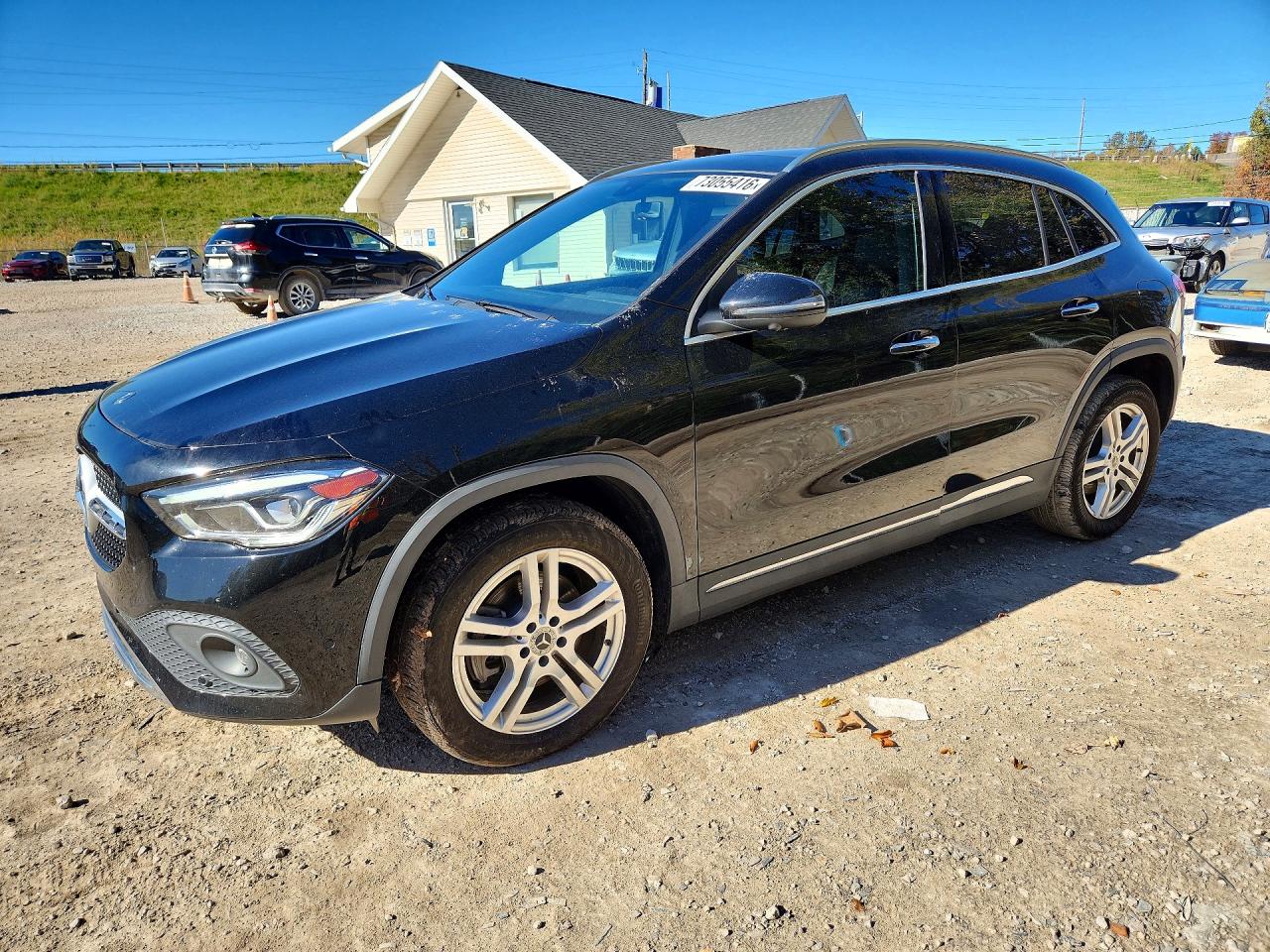 2021 MERCEDES-BENZ GLA GLA250-4M — Front 3/4