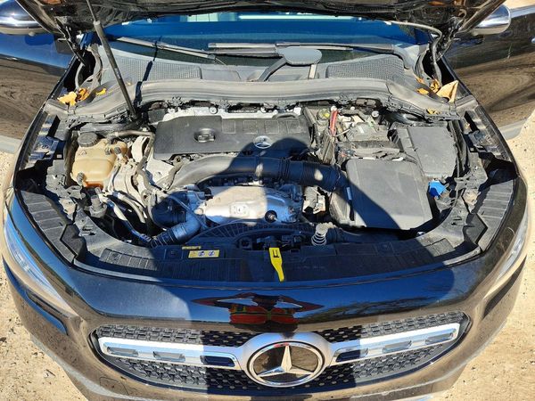 2021 MERCEDES-BENZ GLA GLA250-4M — Engine bay