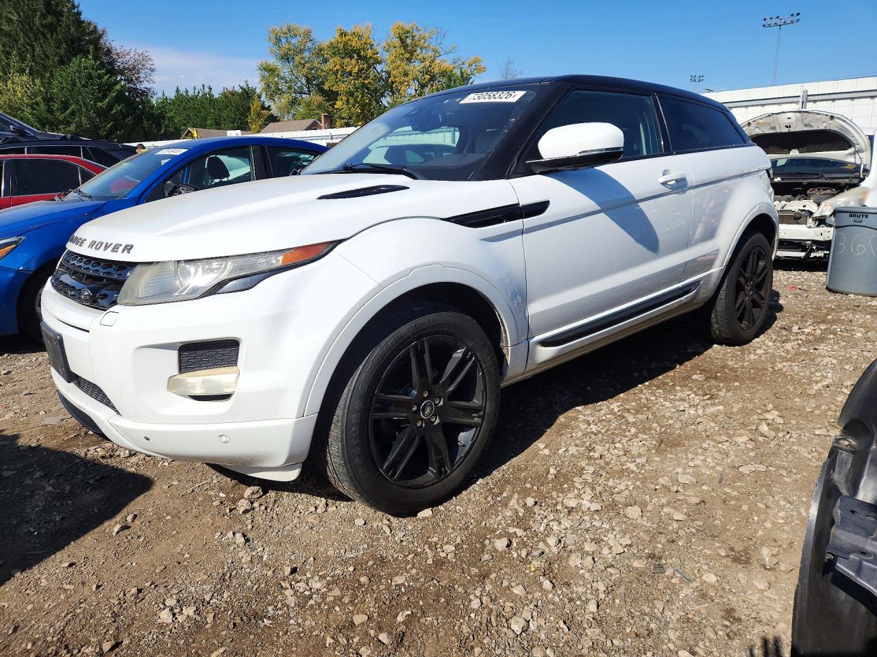 2013 LAND ROVER RANGEROVER Pure Premium — Front 3/4