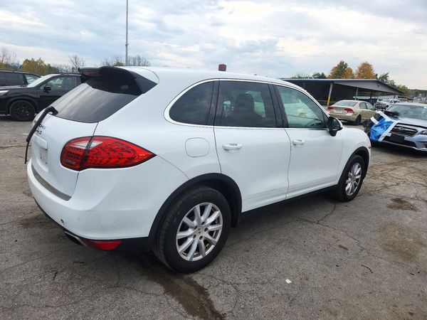2013 PORSCHE CAYENNE — PSRA