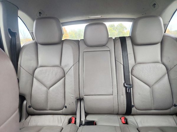 2013 PORSCHE CAYENNE — SUVN