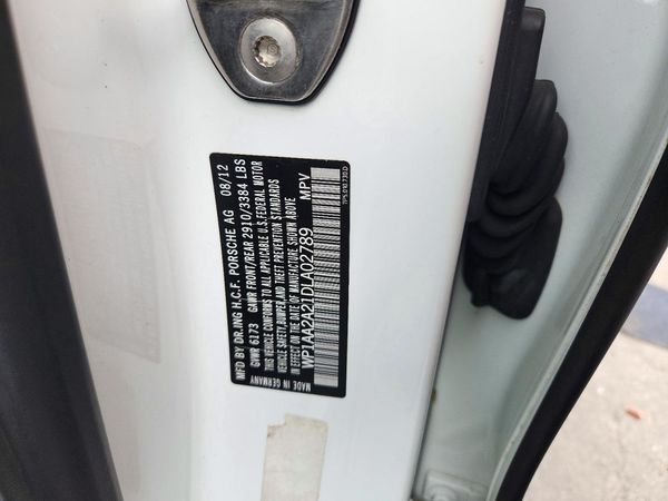 2013 PORSCHE CAYENNE — VINS