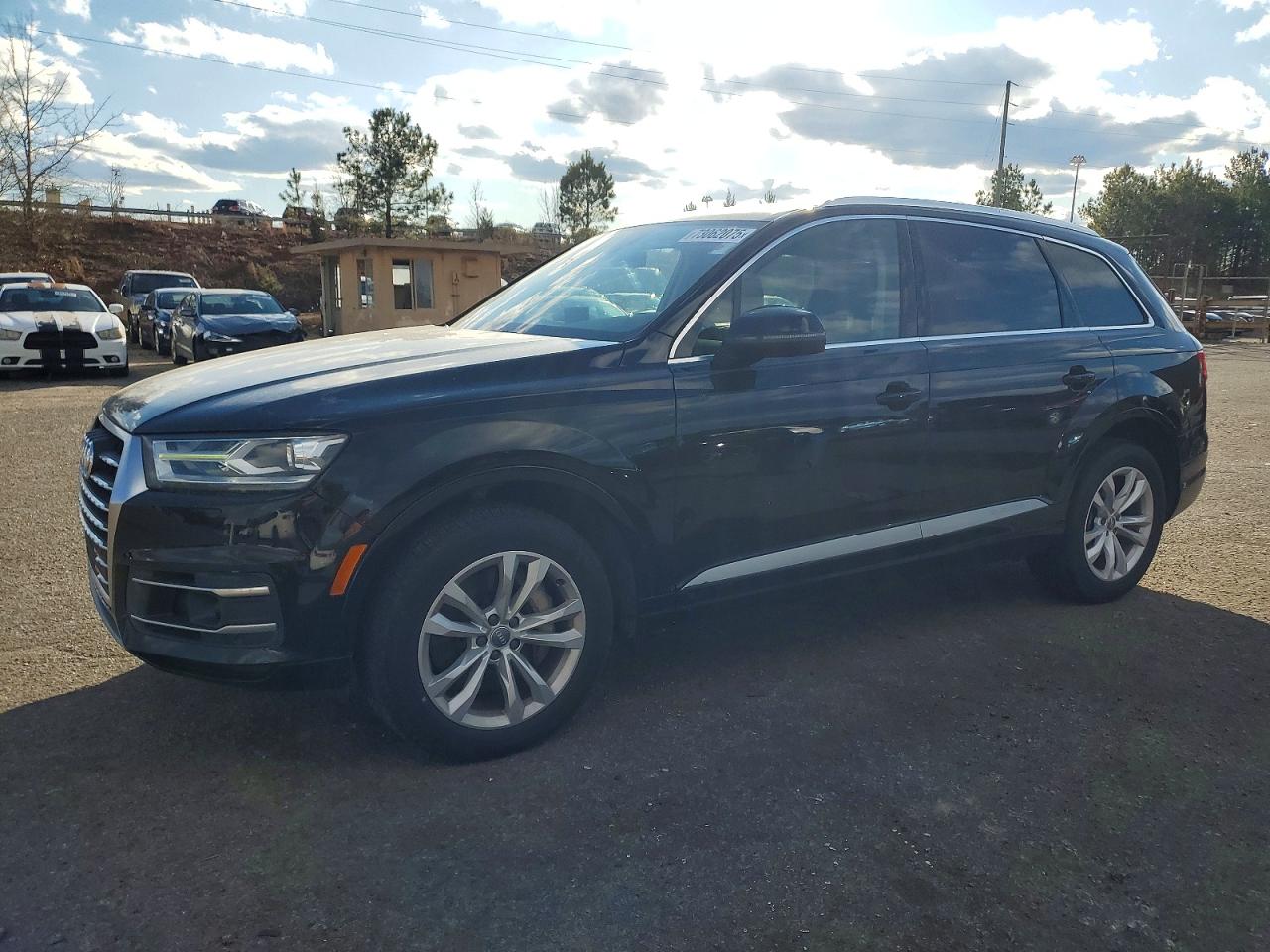 2017 AUDI Q7 quattro Premium Plus