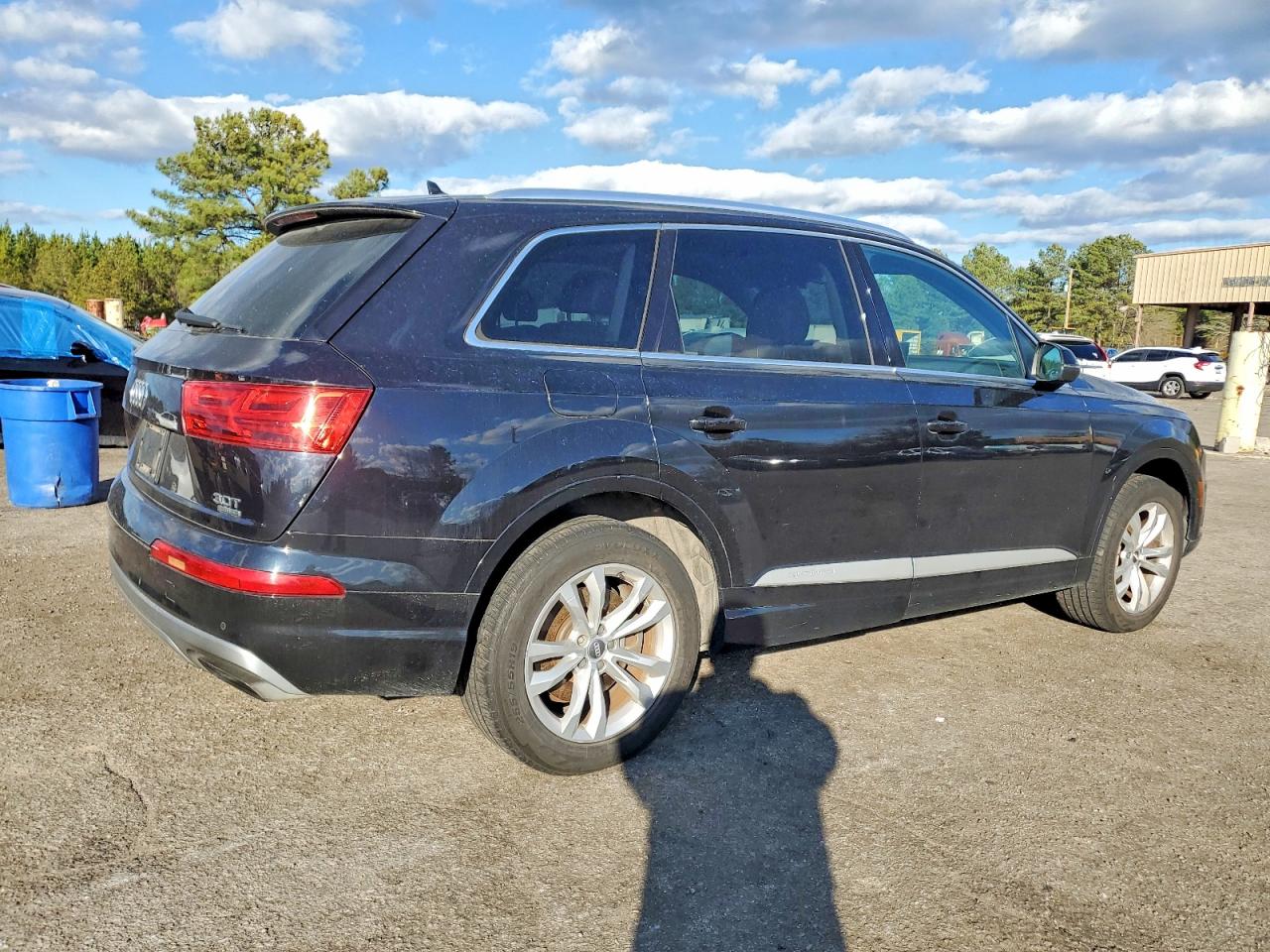 2017 AUDI Q7 quattro Premium Plus