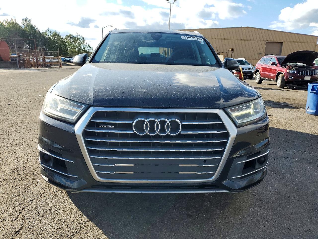 2017 AUDI Q7 quattro Premium Plus