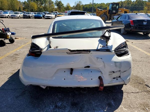 2016 PORSCHE CAYMAN — DIRR