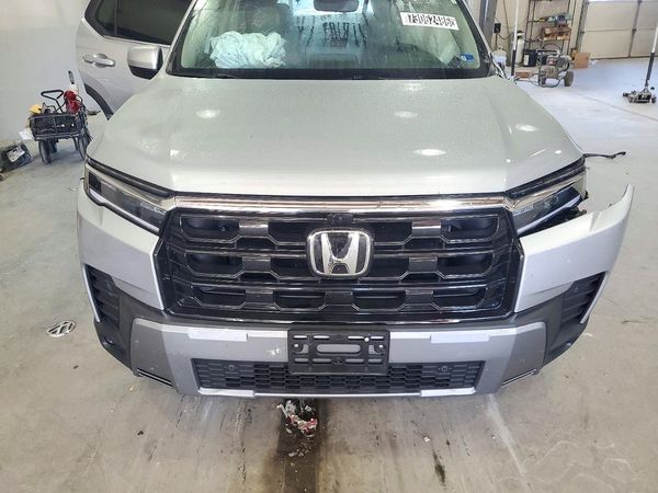 2026 HONDA PILOT Elite — Engine bay