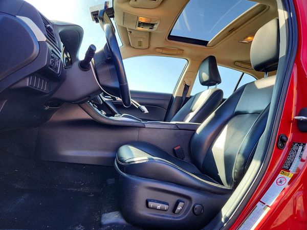 2016 LEXUS CT 200 200h — DENT
