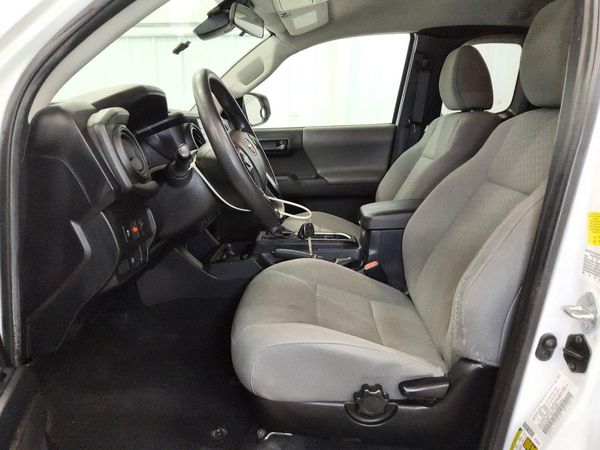 2022 TOYOTA TACOMA SR5 — DENT