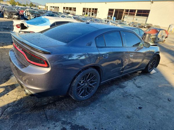 2020 DODGE CHARGER SXT