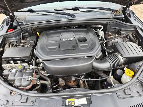 2017 DODGE DURANGO GT — Engine bay