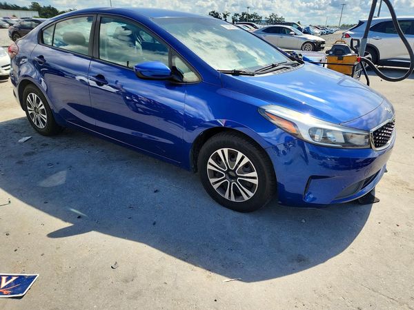 2017 KIA FORTE LX Popular, S — Passenger 3/4