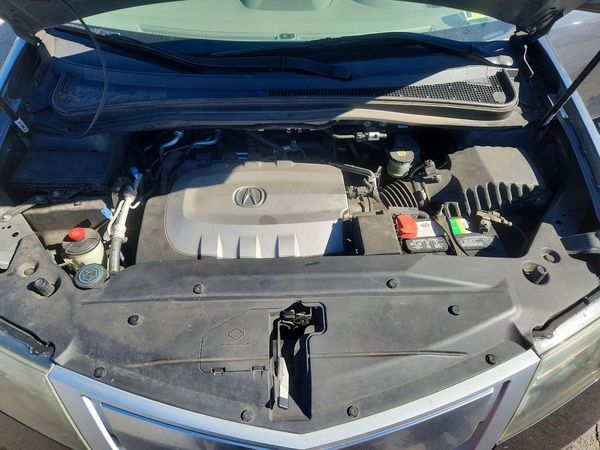 2012 ACURA MDX Tech — Engine bay