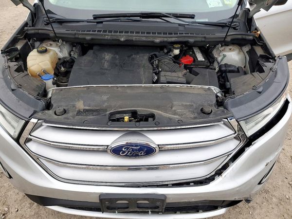 2017 FORD EDGE SEL — Engine bay