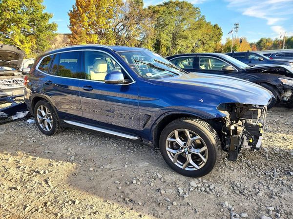 2021 BMW X3 xDrive30i — Passenger 3/4