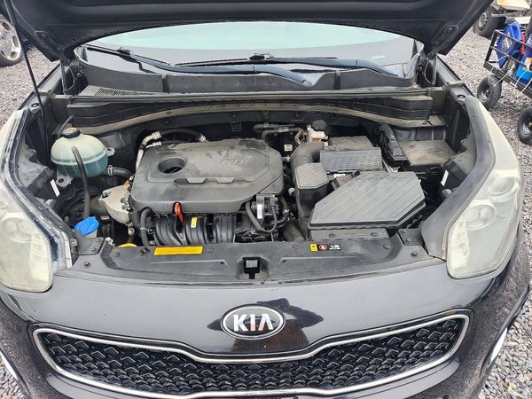 2018 KIA SPORTAGE QL — Engine bay