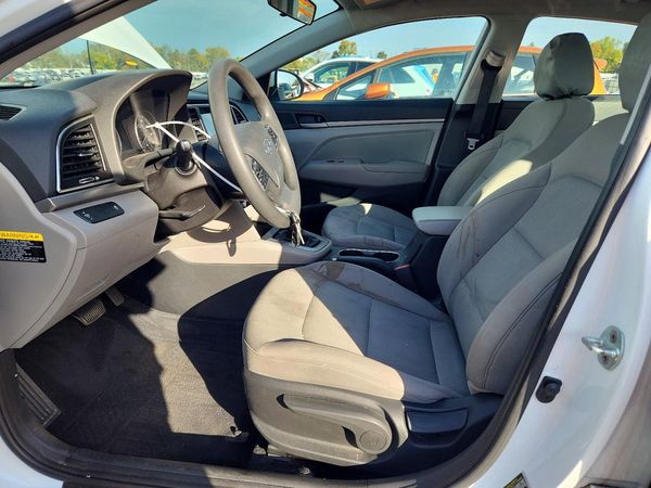 2017 HYUNDAI ELANTRA — DENT