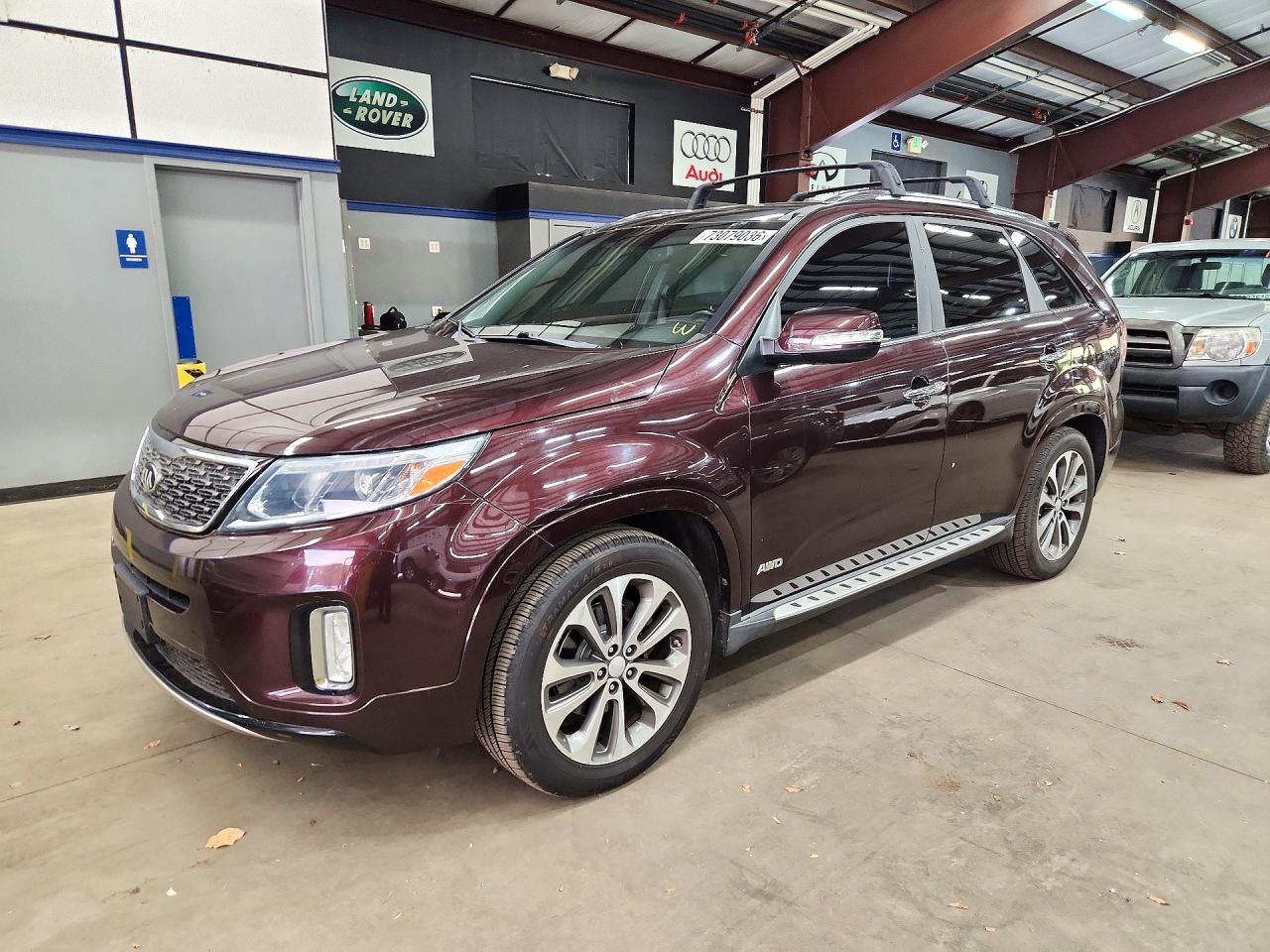2015 KIA SORENTO TOP — Front 3/4