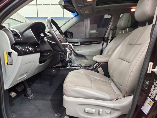 2015 KIA SORENTO TOP — DENT