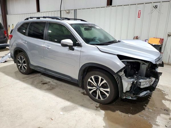 2019 SUBARU FORESTER — Passenger 3/4