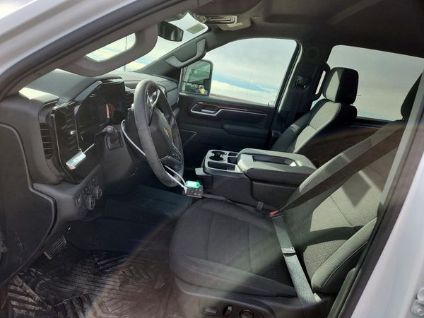 2026 CHEVROLET SILVERADO LT — DENT