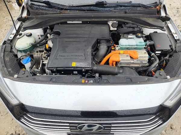 2019 HYUNDAI IONIQ — Engine bay