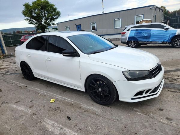 2018 VOLKSWAGEN JETTA SE, Wolfsburg — Passenger 3/4