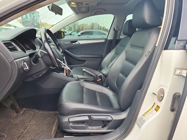 2018 VOLKSWAGEN JETTA SE, Wolfsburg — DENT