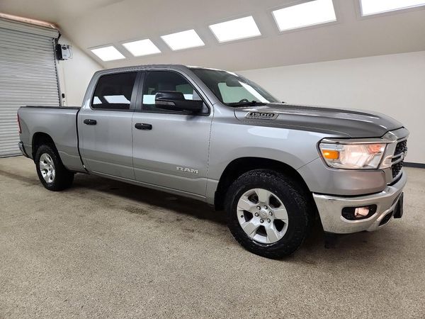 2023 RAM 1500 Big Horn — Passenger 3/4