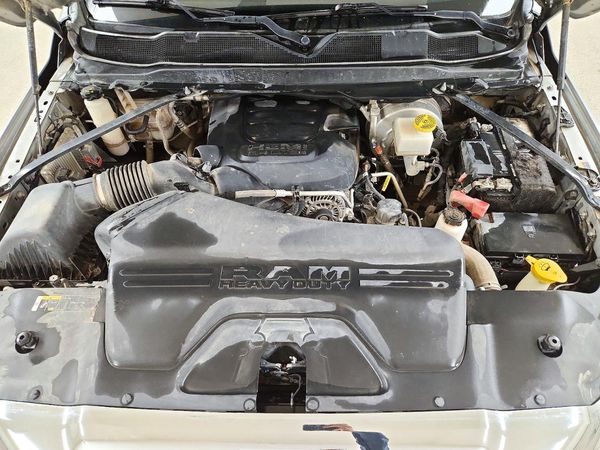 2023 RAM 2500 Big Horn — Engine bay
