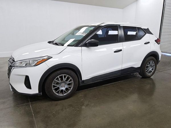 2023 NISSAN KICKS S — Front 3/4