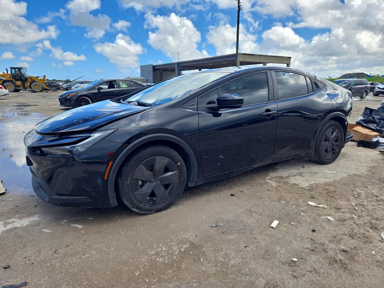 2024 TOYOTA PRIUS — Front 3/4