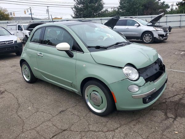2015 FIAT 500 Lounge — Passenger 3/4